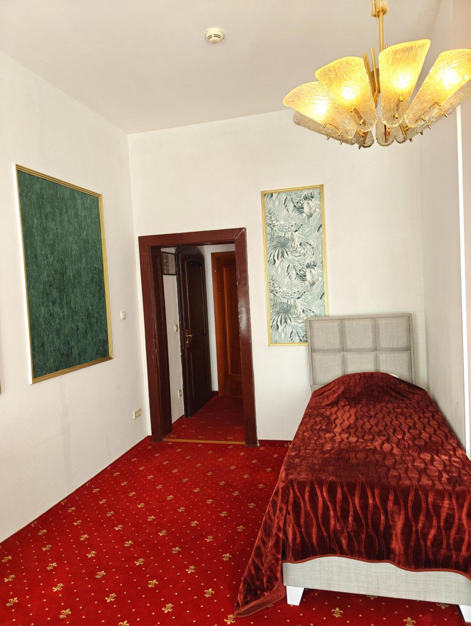 Hotel Viki 3*