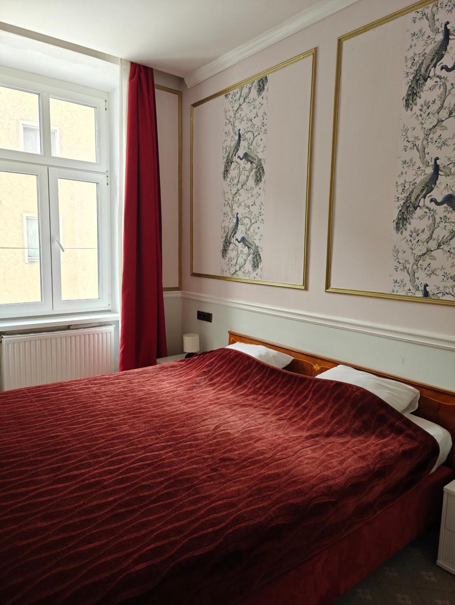Viki Vienna