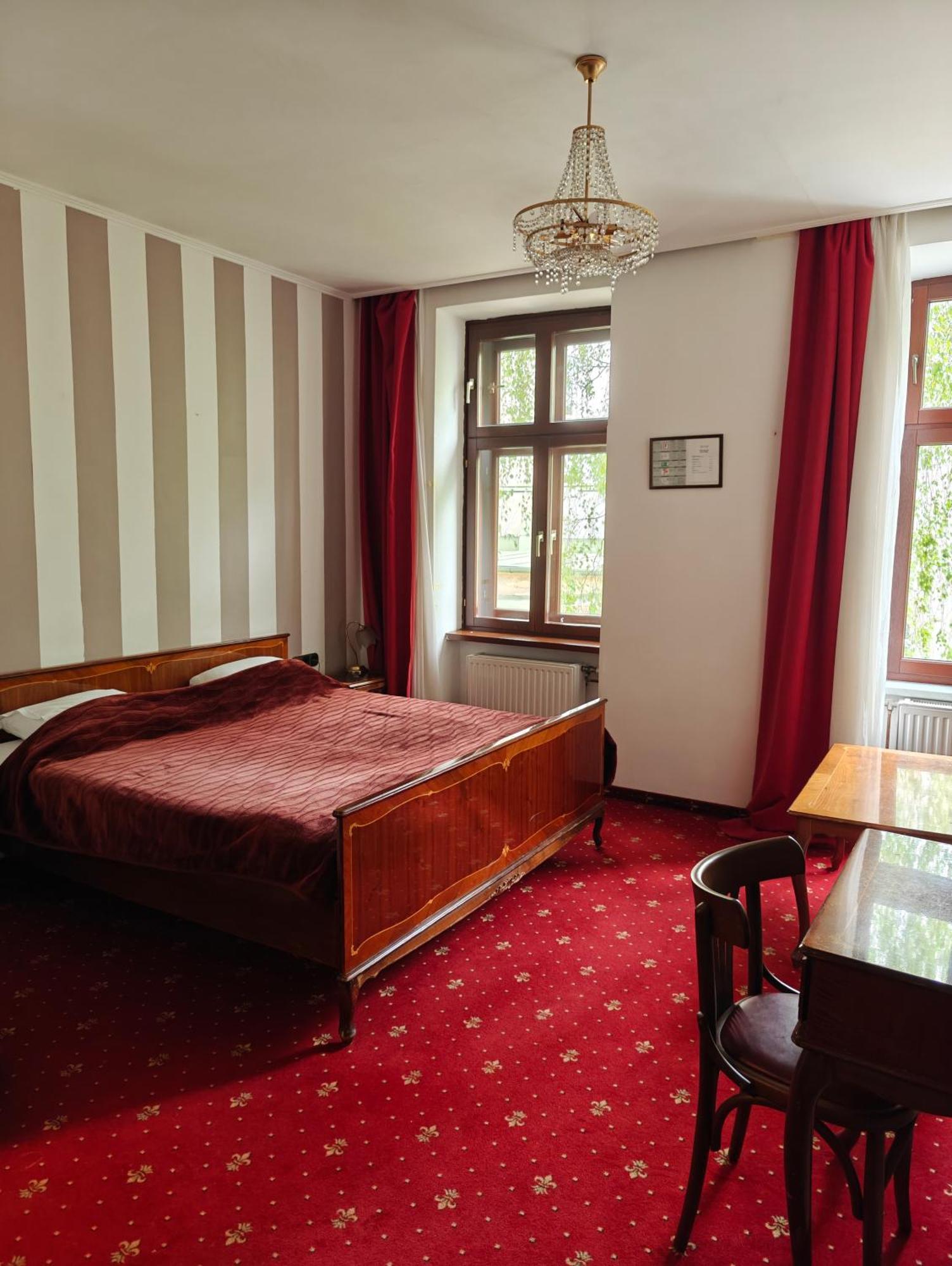 Viki Vienna